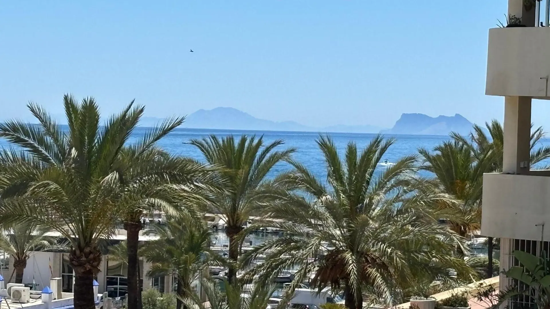 Intermobiliaria Rentals - Puerto Paraiso 42D Estepona España
